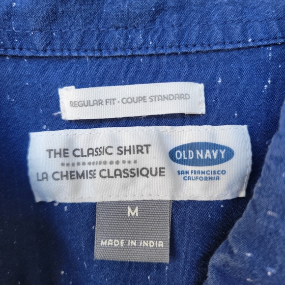 Old Navy Classic Button-Down Shirt - Picture 3 of 8